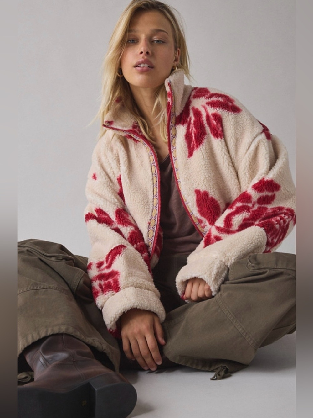 Urban Outfitters Mae Printed Piled Fleece Zip Up Jacket Size M NWT